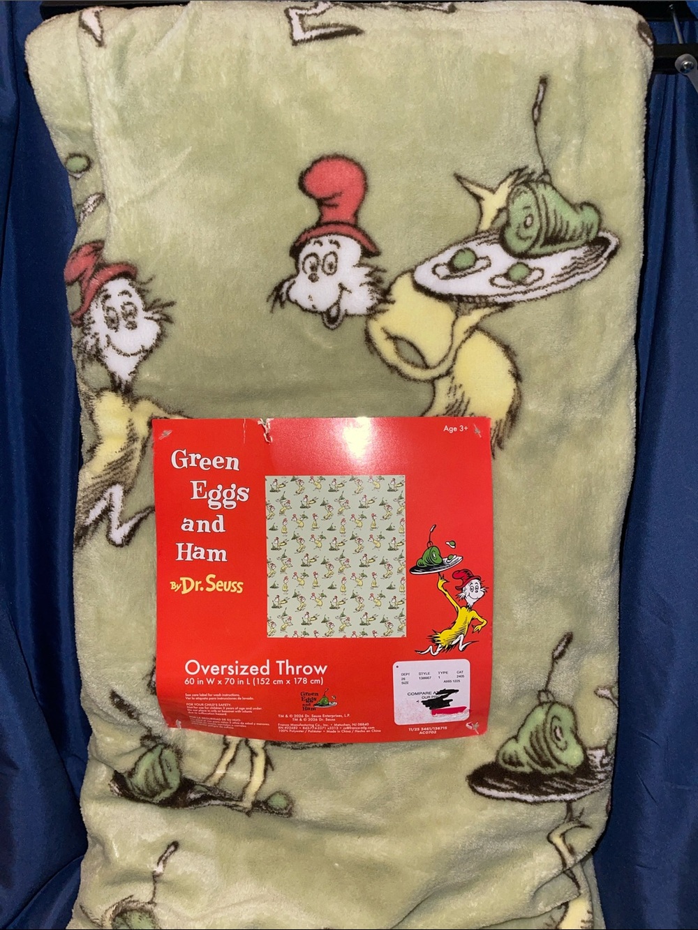 Dr. Seuss Green Eggs and Ham Plush Throw Blanket